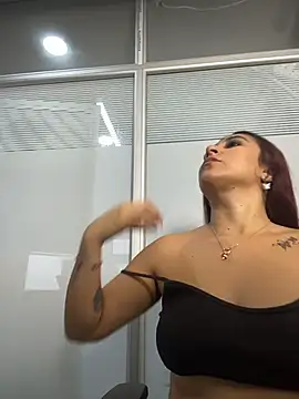 Snapshot of Emily_Harpeer chatting on February 18, 2026, 11:28 am Emily Harpeer online show from February 18, 2026, 11:28 am