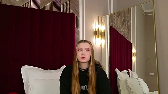 Snapshot of StacyHicks chatting on February 28, 2026, 3:13 pm StacyHicks online show from February 28, 2026, 3:13 pm