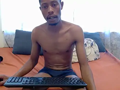 Snapshot of MRSHYGUY29 chatting on February 7, 2026, 10:52 am MRSHYGUY29 online show from February 7, 2026, 10:52 am