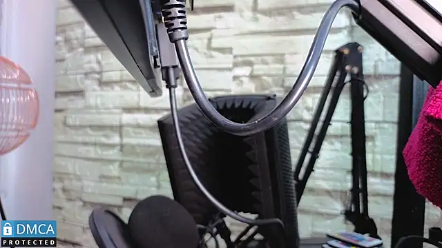 sandra rey  online show from February 19, 2026, 6:37 pm