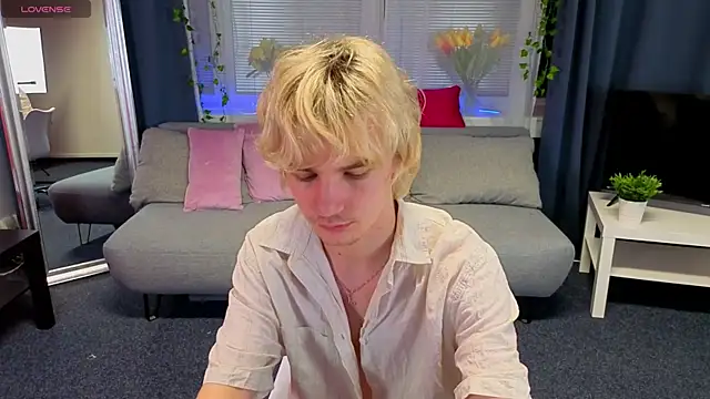 Snapshot of JameMiller chatting on February 27, 2026, 9:26 pm JameMiller online show from February 27, 2026, 9:26 pm