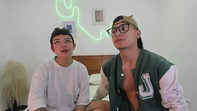 Snapshot of hardcoreheat_ind chatting on February 11, 2026, 10:59 pm hardcoreheat ind online show from February 11, 2026, 10:59 pm