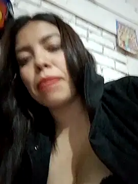 Snapshot of Ariana_Castillo__ chatting on February 20, 2026, 1:13 am Ariana Castillo online show from February 20, 2026, 1:13 am