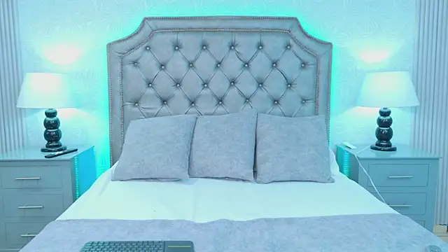 Snapshot of LaurenHazell chatting on February 26, 2026, 4:11 am LaurenHazell online show from February 26, 2026, 4:11 am