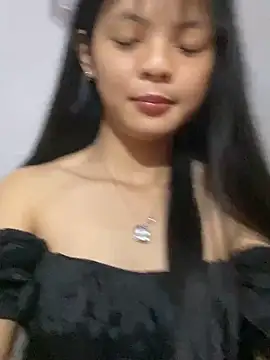 Snapshot of tenten110 chatting on March 2, 2026, 2:02 pm tenten110 online show from March 2, 2026, 2:02 pm