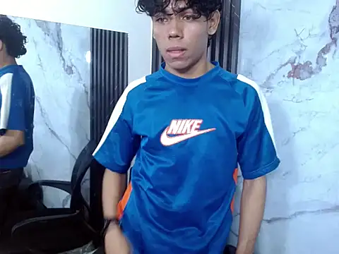 Snapshot of DaviidBuckx_ chatting on February 11, 2026, 5:34 am DaviidBuckx online show from February 11, 2026, 5:34 am