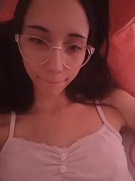 Snapshot of isaaabelaaa chatting on February 9, 2026, 4:33 pm isaaabelaaa online show from February 9, 2026, 4:33 pm