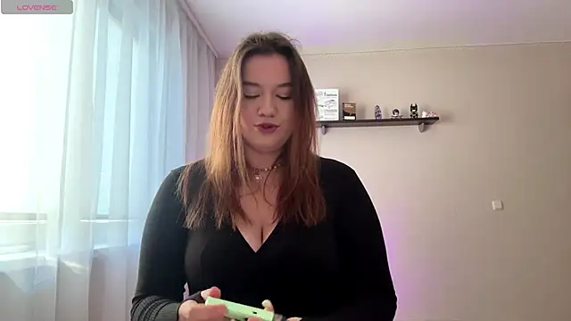 GuillerminaHotze online show from March 7, 2026, 7:38 am