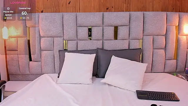 Snapshot of Nikky_Red_ chatting on February 18, 2026, 3:57 am Nikky Red online show from February 18, 2026, 3:57 am