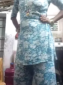 Snapshot of telugusailaja chatting on February 10, 2026, 7:18 pm telugusailaja online show from February 10, 2026, 7:18 pm