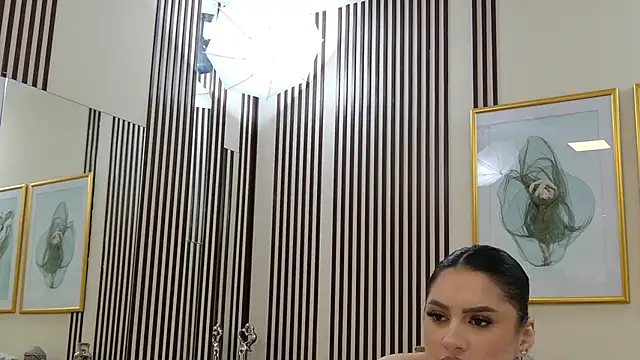 NicolePalm online show from February 25, 2026, 4:22 am