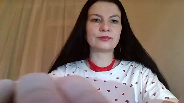 Clover Shine online show from February 18, 2026, 8:16 pm