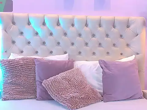 Snapshot of Ema_Jackson chatting on February 15, 2026, 1:20 pm Ema Jackson online show from February 15, 2026, 1:20 pm