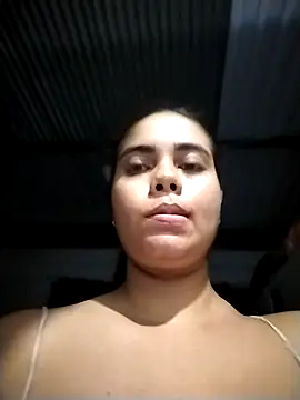 Snapshot of emily_prettygirl chatting on March 4, 2026, 2:28 am emily prettygirl online show from March 4, 2026, 2:28 am