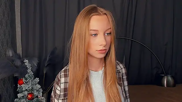 Snapshot of CarmenLipkin chatting on February 20, 2026, 9:15 pm CarmenLipkin online show from February 20, 2026, 9:15 pm