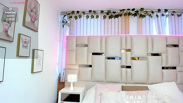 Snapshot of Maya-jhons chatting on February 10, 2026, 11:36 am Maya-jhons online show from February 10, 2026, 11:36 am