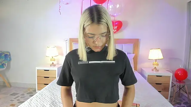 Bunny Blush1 online show from February 16, 2026, 7:10 pm