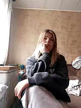 EvaTallor online show from February 17, 2026, 11:40 am