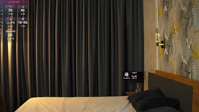 Snapshot of MarenCalarco chatting on February 25, 2026, 3:21 pm MarenCalarco online show from February 25, 2026, 3:21 pm