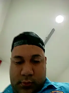 Snapshot of Mohamed1627 chatting on February 17, 2026, 1:13 am Mohamed1627 online show from February 17, 2026, 1:13 am