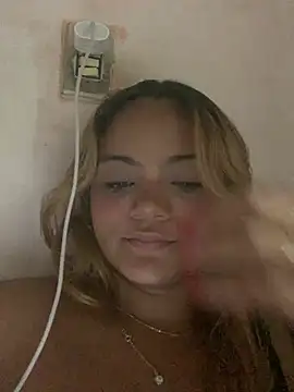 Snapshot of ayla0881 chatting on February 21, 2026, 6:53 pm ayla0881 online show from February 21, 2026, 6:53 pm