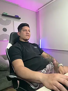 Snapshot of _robertobaggioo chatting on February 22, 2026, 12:26 pm robertobaggioo online show from February 22, 2026, 12:26 pm