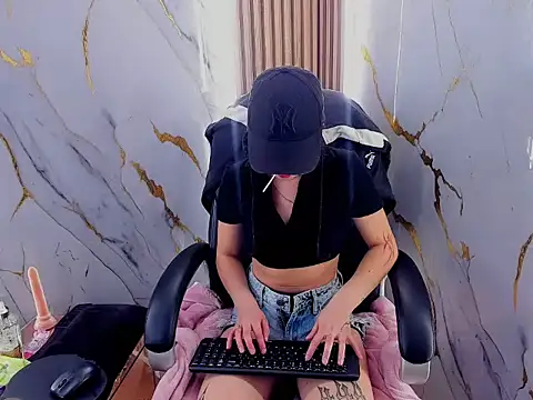 Snapshot of ElaSalvatorehh chatting on February 25, 2026, 5:55 pm ElaSalvatorehh online show from February 25, 2026, 5:55 pm