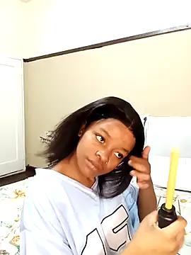 KinkyPxx online show from February 14, 2026, 4:37 pm