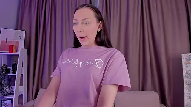 LorindaPliner online show from February 28, 2026, 7:04 pm