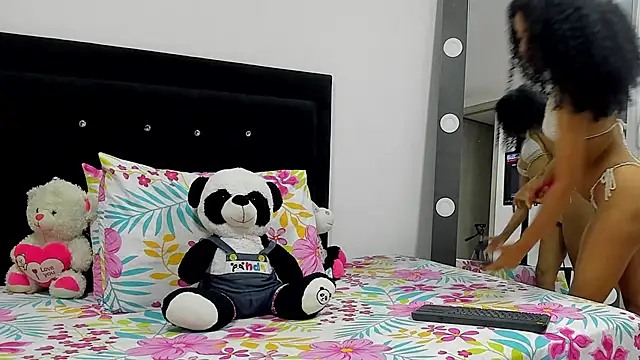 DanielaWane online show from February 26, 2026, 11:37 pm