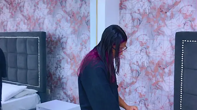 Snapshot of Raven_Gloomy chatting on February 24, 2026, 12:25 pm Raven Gloomy online show from February 24, 2026, 12:25 pm