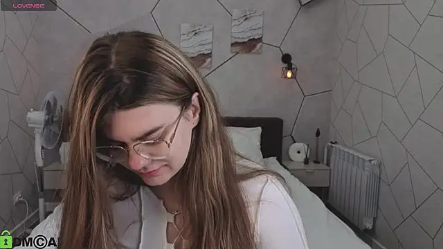 zoe j0y online show from February 20, 2026, 1:57 am