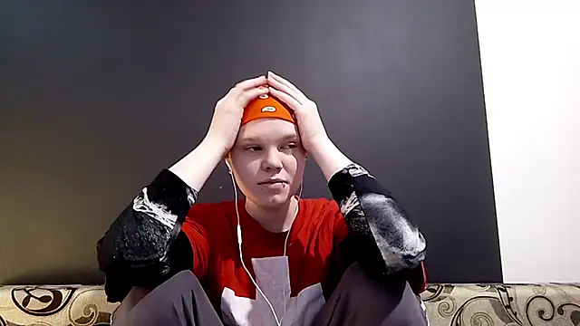 CurlaPettyBom online show from February 22, 2026, 8:02 am