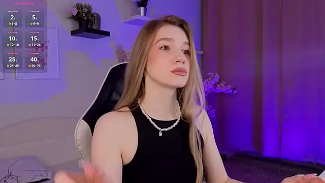 Snapshot of Vanessa__Lui chatting on February 17, 2026, 10:45 am Vanessa Lui online show from February 17, 2026, 10:45 am