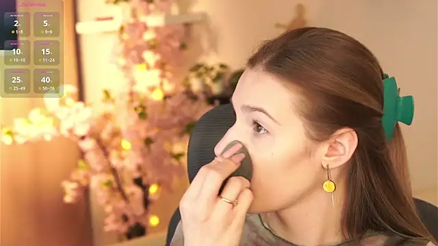 Snapshot of Vanessa__Lui chatting on February 22, 2026, 3:54 pm Vanessa Lui online show from February 22, 2026, 3:54 pm