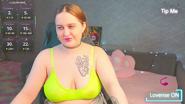 Snapshot of Polly_Tingle chatting on February 25, 2026, 6:01 am Polly Tingle online show from February 25, 2026, 6:01 am