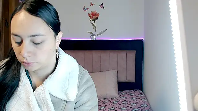 Snapshot of MARYXS1 chatting on February 18, 2026, 12:56 pm MARYXS1 online show from February 18, 2026, 12:56 pm