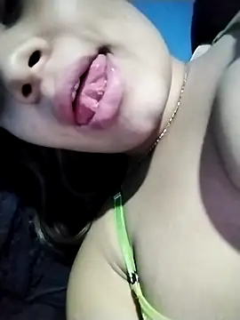 Snapshot of SiaFoxx_ chatting on February 22, 2026, 3:29 am SiaFoxx online show from February 22, 2026, 3:29 am