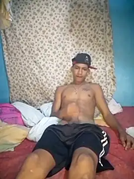 Snapshot of dan30_cm chatting on February 21, 2026, 12:33 am dan30 cm online show from February 21, 2026, 12:33 am