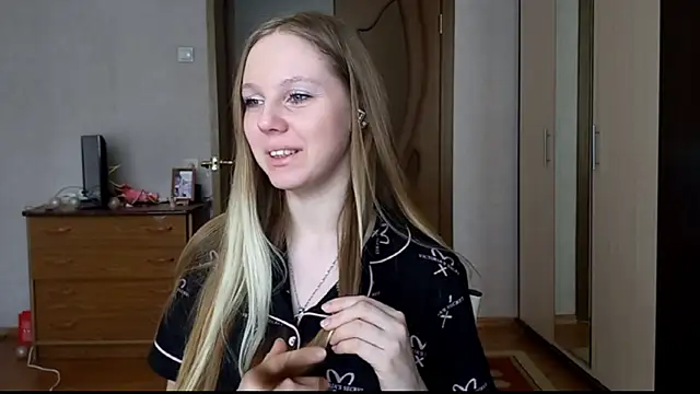 Snapshot of VictoriaDeese chatting on February 22, 2026, 4:35 am VictoriaDeese online show from February 22, 2026, 4:35 am