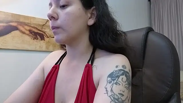 Chloe Noire online show from February 27, 2026, 11:10 am