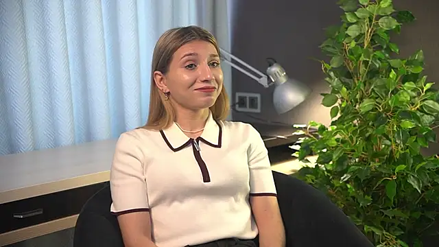 Snapshot of SuAvison chatting on February 21, 2026, 8:37 am SuAvison online show from February 21, 2026, 8:37 am