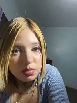 Snapshot of avrillayan chatting on February 24, 2026, 5:27 am avrillayan online show from February 24, 2026, 5:27 am