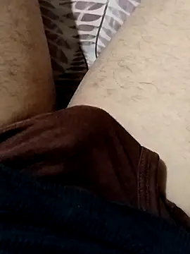 Snapshot of smallthickdick115 chatting on February 27, 2026, 12:32 am smallthickdick115 online show from February 27, 2026, 12:32 am