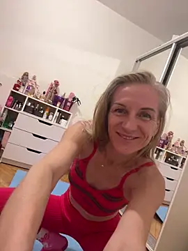 Faiiry  online show from March 2, 2026, 2:47 am