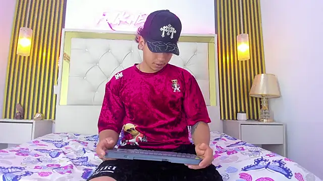 Axel Monroe online show from February 20, 2026, 6:19 pm