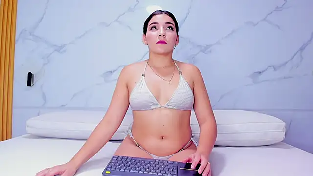 Snapshot of melanie_harl chatting on February 24, 2026, 7:12 pm melanie harl online show from February 24, 2026, 7:12 pm