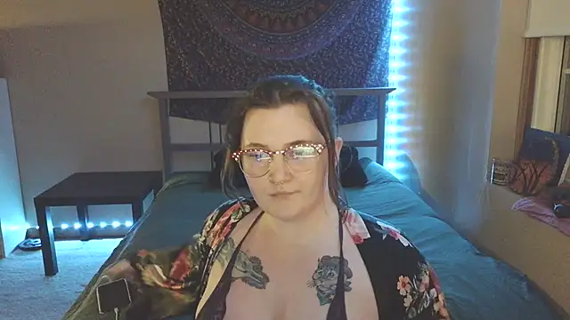 Snapshot of VelvetVixenXOX chatting on March 12, 2026, 1:23 am VelvetVixenXOX online show from March 12, 2026, 1:23 am