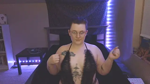 Snapshot of VelvetVixenXOX chatting on March 14, 2026, 1:44 am VelvetVixenXOX online show from March 14, 2026, 1:44 am