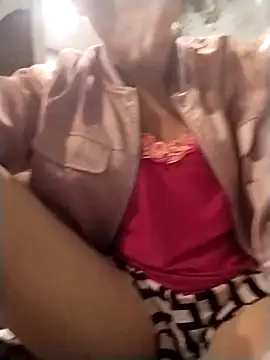 Snapshot of lris-Beauty77 chatting on February 26, 2026, 3:00 pm lris-Beauty77 online show from February 26, 2026, 3:00 pm